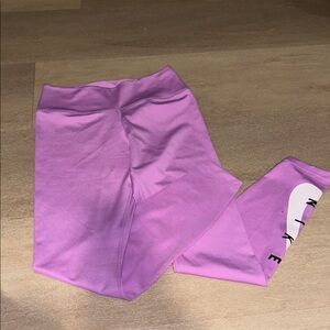 Nike Purple Leggings with Wide Waistband and Stretchy Fabric